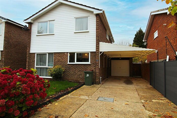 4 Bedroom Detached House To Rent In York Road, Cheam, Sutton, SM2