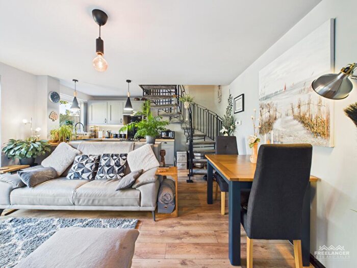 1 Bedroom Semi-Detached House For Sale In Pentre Close, Cwmbran, Torfaen, NP44