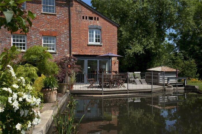 3 Bedroom Semi-Detached House To Rent In East Hanney, Wantage, Oxfordshire, OX12