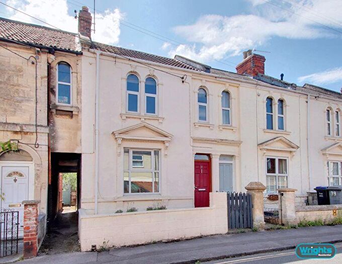 3 Bedroom Terraced House For Sale In Gloucester Road, Trowbridge, BA14