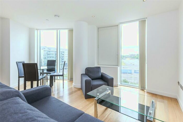 2 Bedroom Apartment To Rent In High Street, London, E15