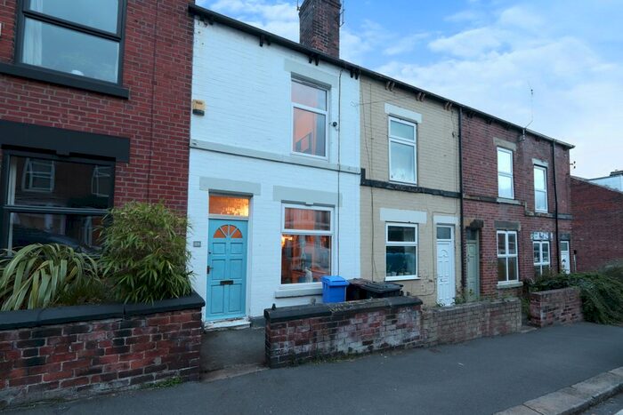 3 Bedroom Terraced House To Rent In South View Crescent, Sheffield, South Yorkshire, S7