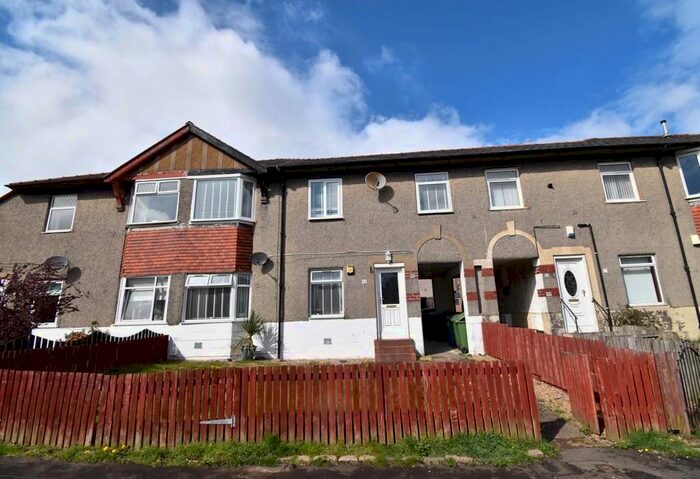 4 Bedroom Flat To Rent In Burnfoot Drive, Glasgow, G52