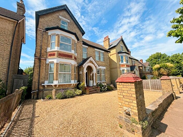 1 Bedroom Flat To Rent In Hayne Road, Beckenham, BR3