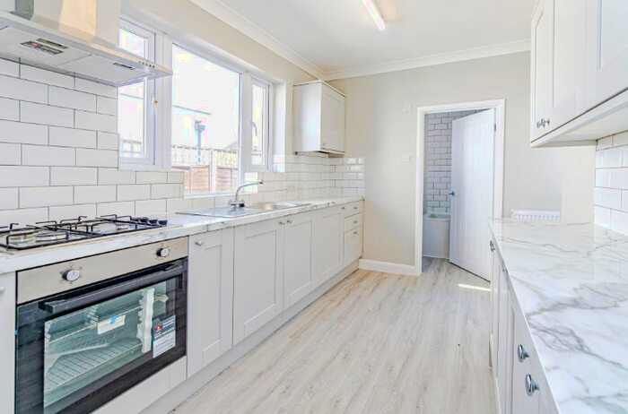 1 Bedroom Maisonette To Rent In West Way, Croydon, CR0