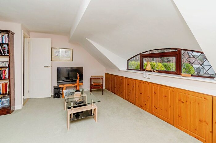 4 Bedroom Bungalow For Sale In Middleton Road, Streetly, Sutton Coldfield, B74
