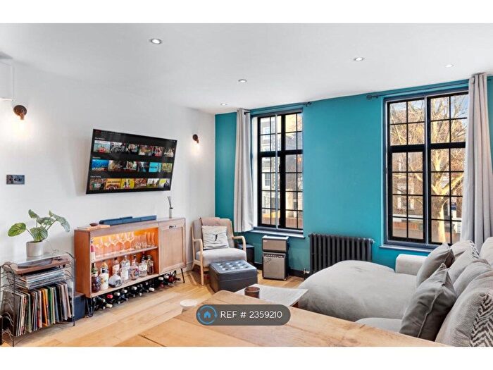 2 Bedroom Flat To Rent In Brixton Road, Brixton, London, SW9