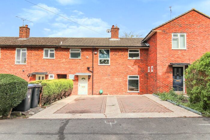 3 Bedroom Terraced House To Rent In Holtye Avenue, East Grinstead, RH19