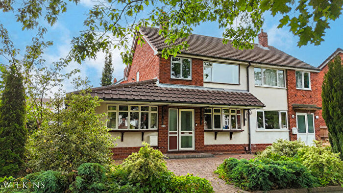 3 Bedroom Semi-Detached House For Sale In Wilnecote Lane, Tamworth, Staffordshire, B77