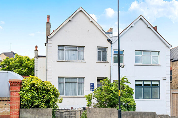 5 Bedroom Semi Detached House For Sale In Forest Hill Road, London, SE23