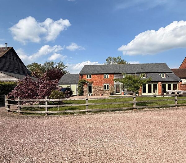 4 Bedroom Barn Conversion To Rent In Town House Court, Madley, Hereford, HR2