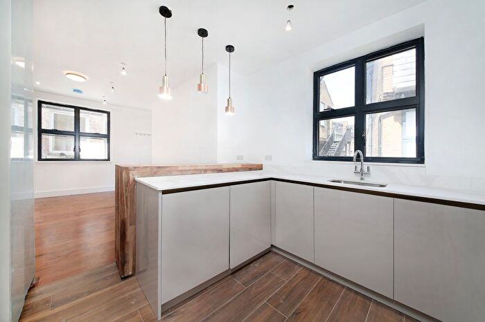 2 Bedroom Flat To Rent In Freshford Street, Earlsfield, SW18