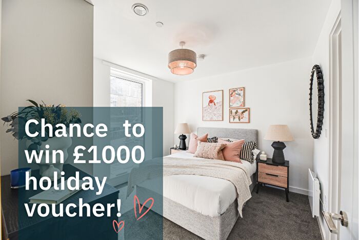 2 Bedroom Apartment To Rent In Cow Green, Halifax, West Yorkshire, HX1