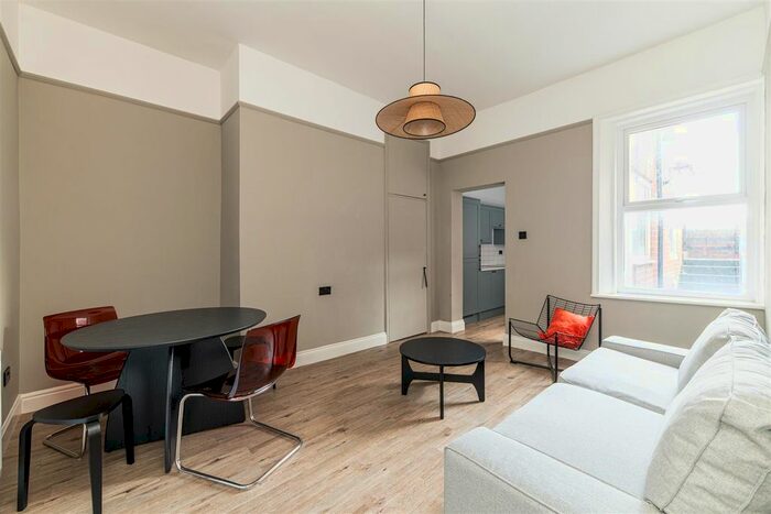 2 Bedroom Flat To Rent In Sandyford Road, Sandyford, Newcastle Upon Tyne, NE2