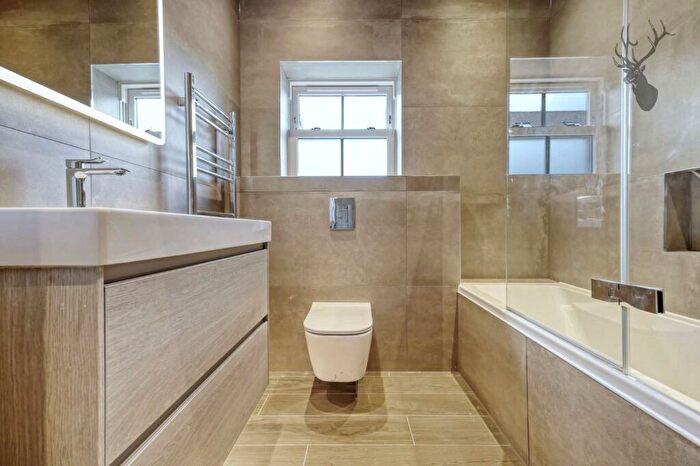 3 Bedroom Detached Bungalow For Sale In Colmar Mews, Weald Park Way, CM14
