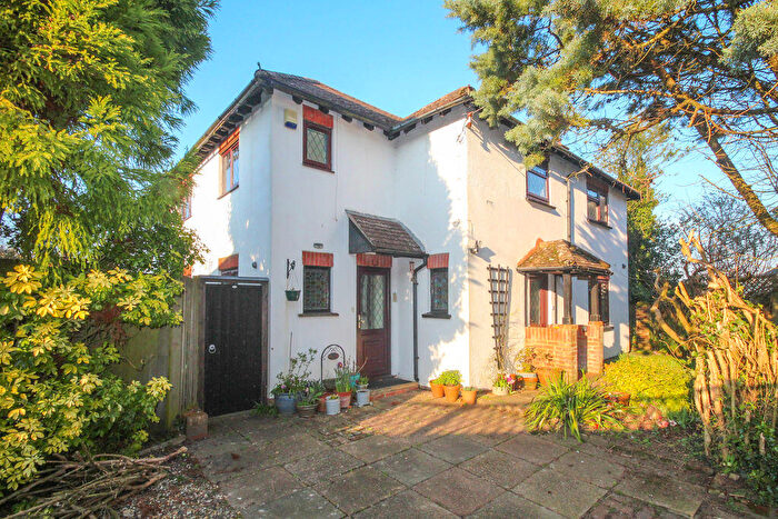 4 Bedroom Detached House For Sale In Lyminge, CT18