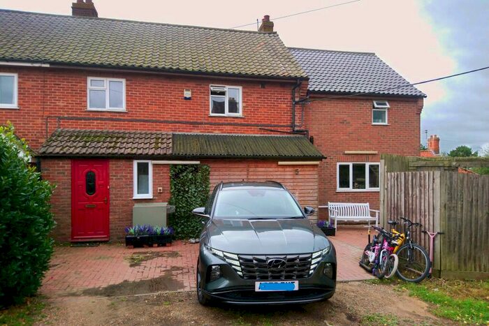 4 Bedroom Semi-Detached House For Sale In Church Road, Itteringham, Norwich, Norfolk, NR11