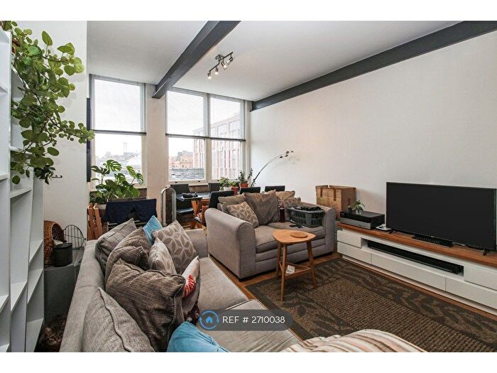 2 Bedroom Flat To Rent In Church Street, Manchester, M4