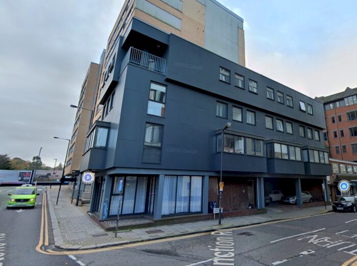 Flat To Rent In Junction Road, Harrow, HA1