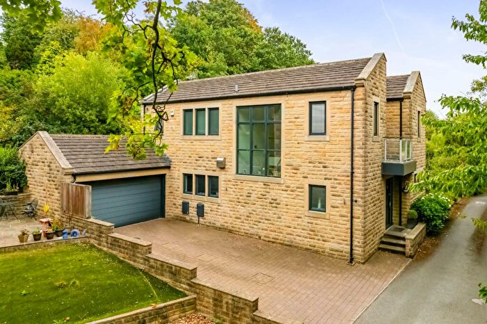 5 Bedroom Detached House For Sale In Dean Fold, Highburton, Huddersfield, HD8