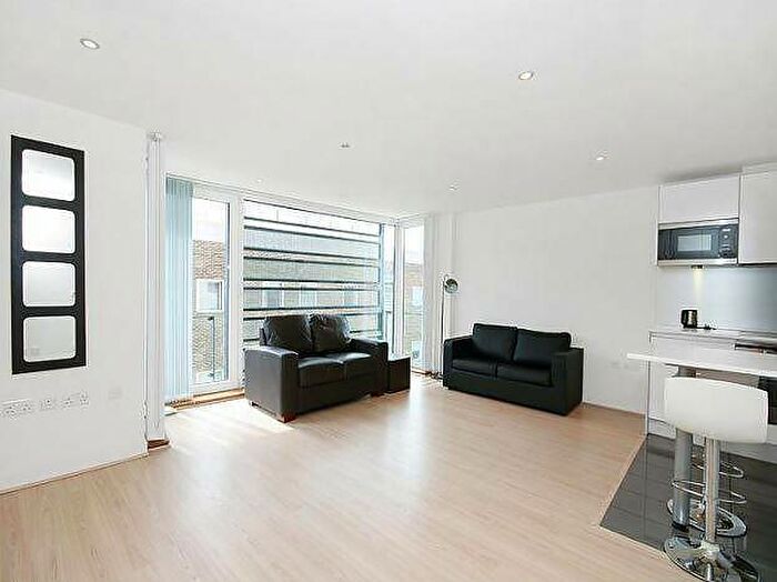 Apartment To Rent In Angel Waterside Apartments, Graham St, N1