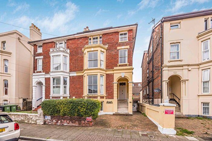 5 Bedroom Semi-Detached House For Sale In Elphinstone Road, Southsea, PO5