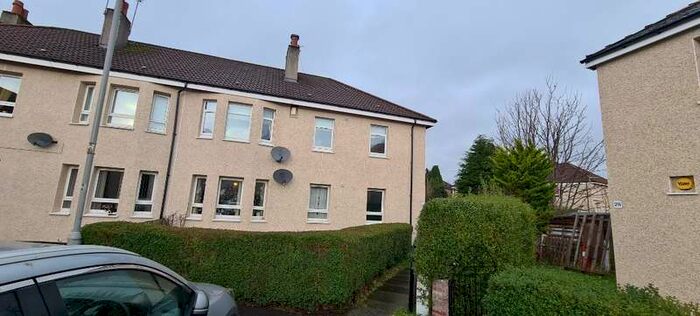 3 Bedroom Flat To Rent In Cluny Drive Paisley, PA3