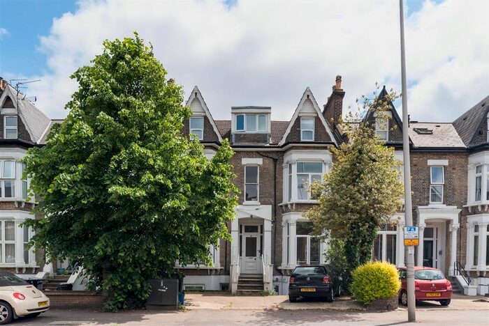 1 Bedroom Flat To Rent In Hermon Hill, London, E11