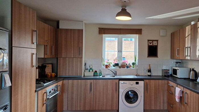 2 Bedroom Flat For Sale In Woodbury House, Salisbury, SP2