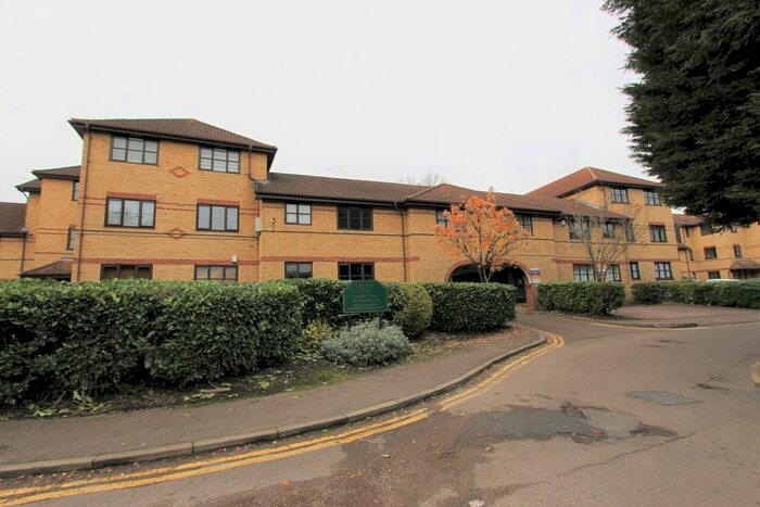 1 Bedroom Flat To Rent In Hickory Close, London, N9