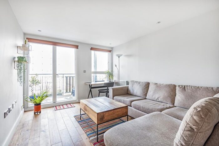 1 Bedroom Flat To Rent In Seren Park Gardens London, SE3