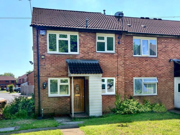 2 Bedroom Property To Rent In Nailers Close, Birmingham, B32