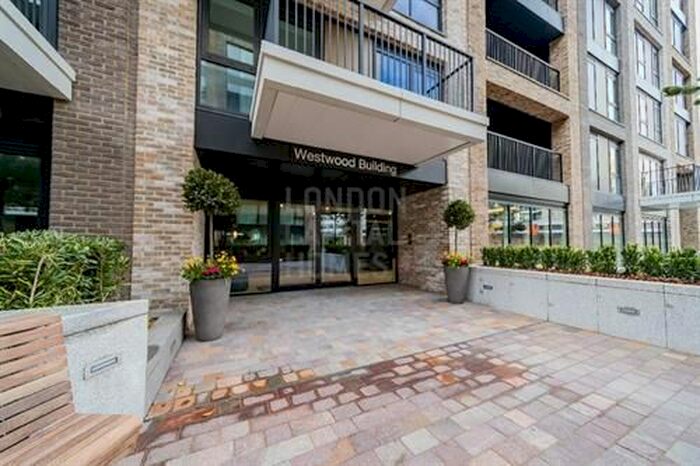 2 Bedroom Flat To Rent In Park Street, London, SW6