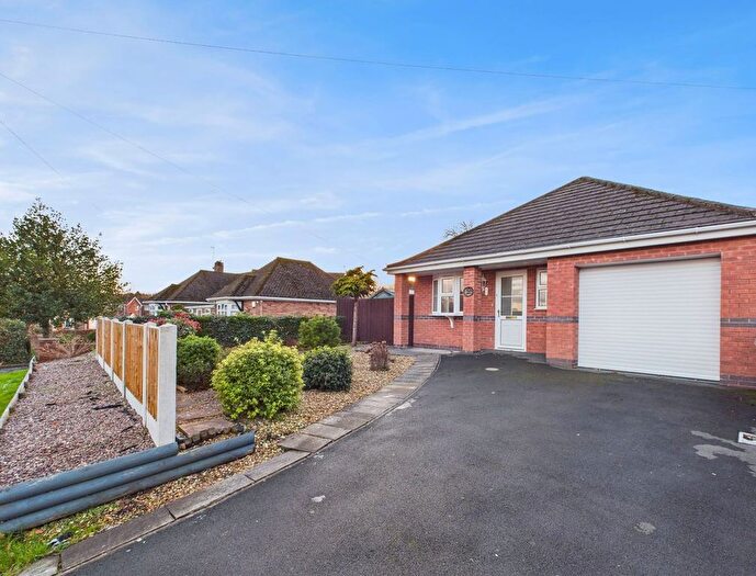 2 Bedroom Detached Bungalow For Sale In Tynsley Terrace, Madeley, Telford, Shropshire, TF7