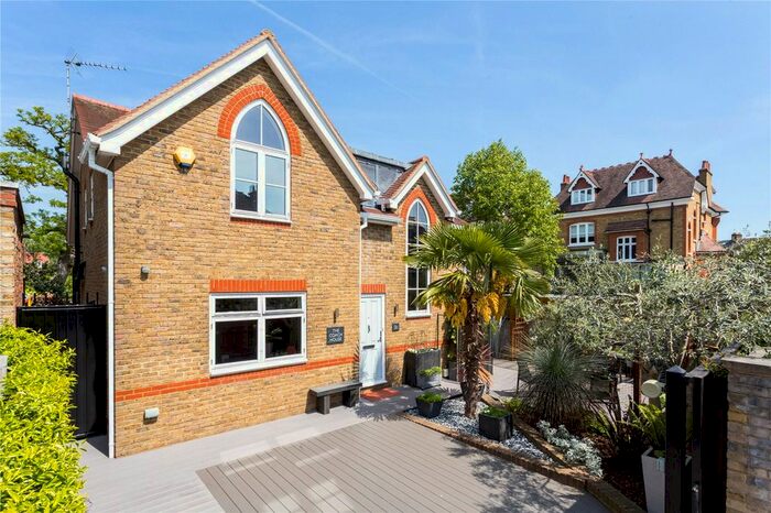 4 Bedroom Detached House To Rent In Dryburgh Road, Putney, London, SW15