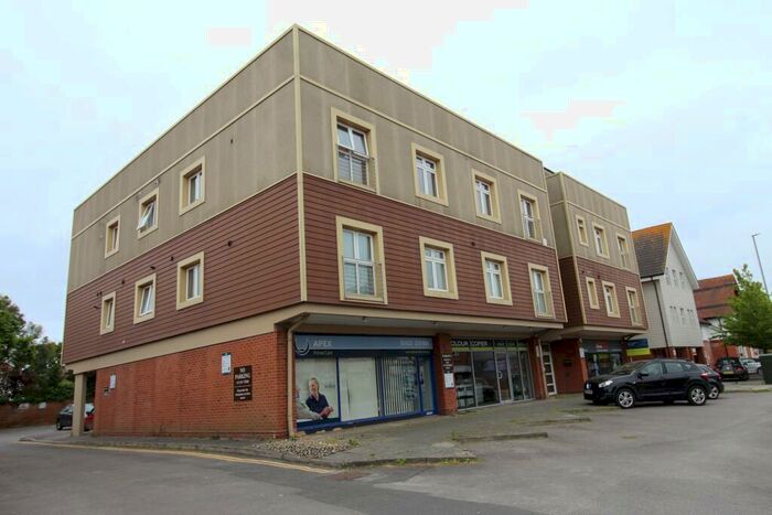 2 Bedroom Flat To Rent In Lymington Road, Highcliffe, BH23