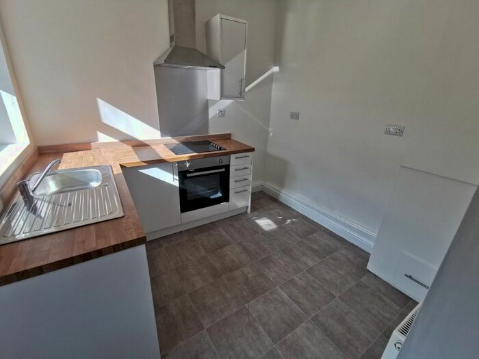 1 Bedroom Flat To Rent In Royston Avenue, Doncaster, Bentley, DN5
