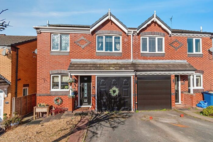 3 Bedroom Semi Detached House For Sale In Holt Crescent, Cannock, WS11