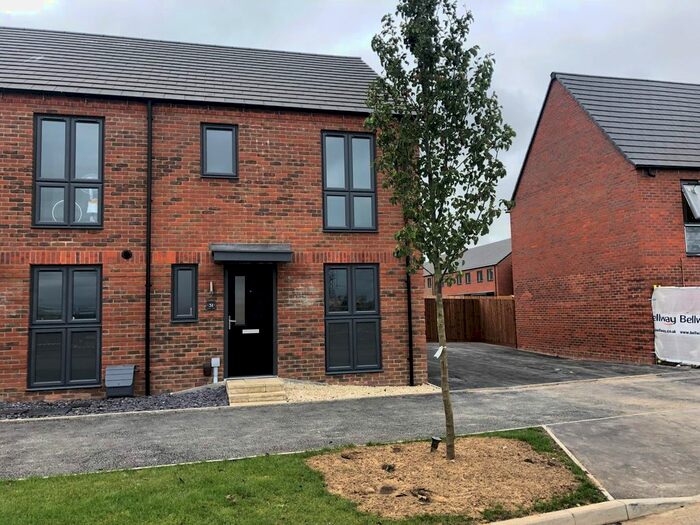 3 Bedroom Semi-Detached House To Rent In Silver Birch Avenue, Houghton Regis, Dunstable, LU5