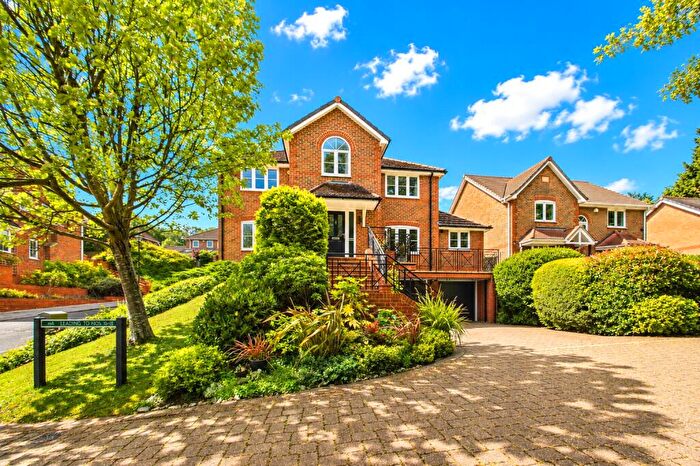 4 Bedroom Detached House For Sale In Roebuck Rise, Tilehurst, Reading, Berkshire, RG31