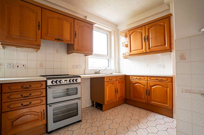 2 Bedroom Flat For Sale In Centre Street, Kelty, KY4