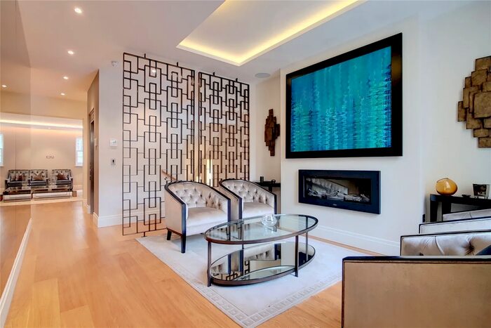 5 Bedroom Terraced House To Rent In Woods Mews, Mayfair, W1K