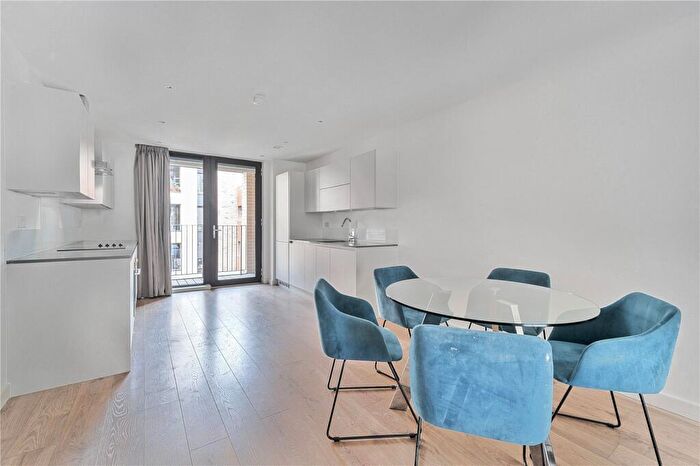 3 Bedroom Apartment To Rent In Forrester Way, London, E15