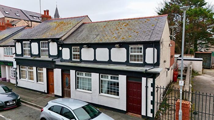 4 Bedroom Property For Sale In White Horse Inn, - Bedford Street, Denbighshire, LL18