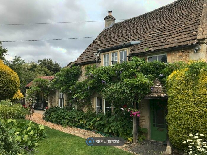 2 Bedroom Semi-Detached House To Rent In Corsham Road, Melksham, SN12