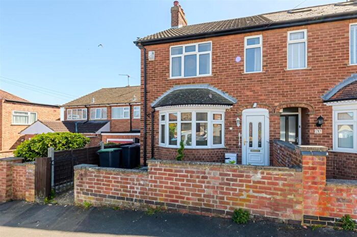 2 Bedroom Semi-Detached House For Sale In Fern Road, Rushden, NN10