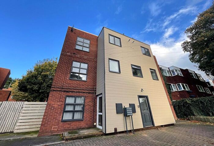 2 Bedroom Apartment To Rent In Lingfield Court, Birmingham, West Midlands, B24