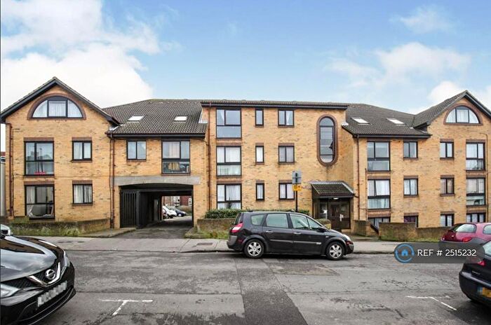 1 Bedroom Flat To Rent In Palace Court, Thornton Heath, CR7