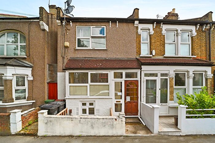1 Bedroom Flat For Sale In Norman Road, London, E11