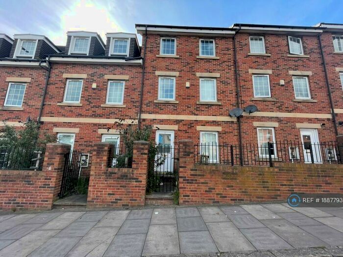 4 Bedroom Terraced House To Rent In St. Michaels Close, Newcastle Upon Tyne, NE4